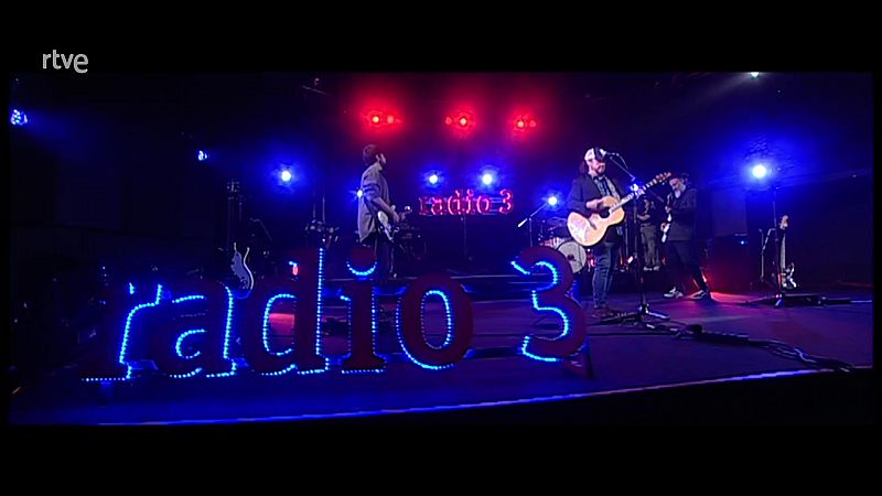 Luis Brea en directo presentando Corazón Azul en Radio 3